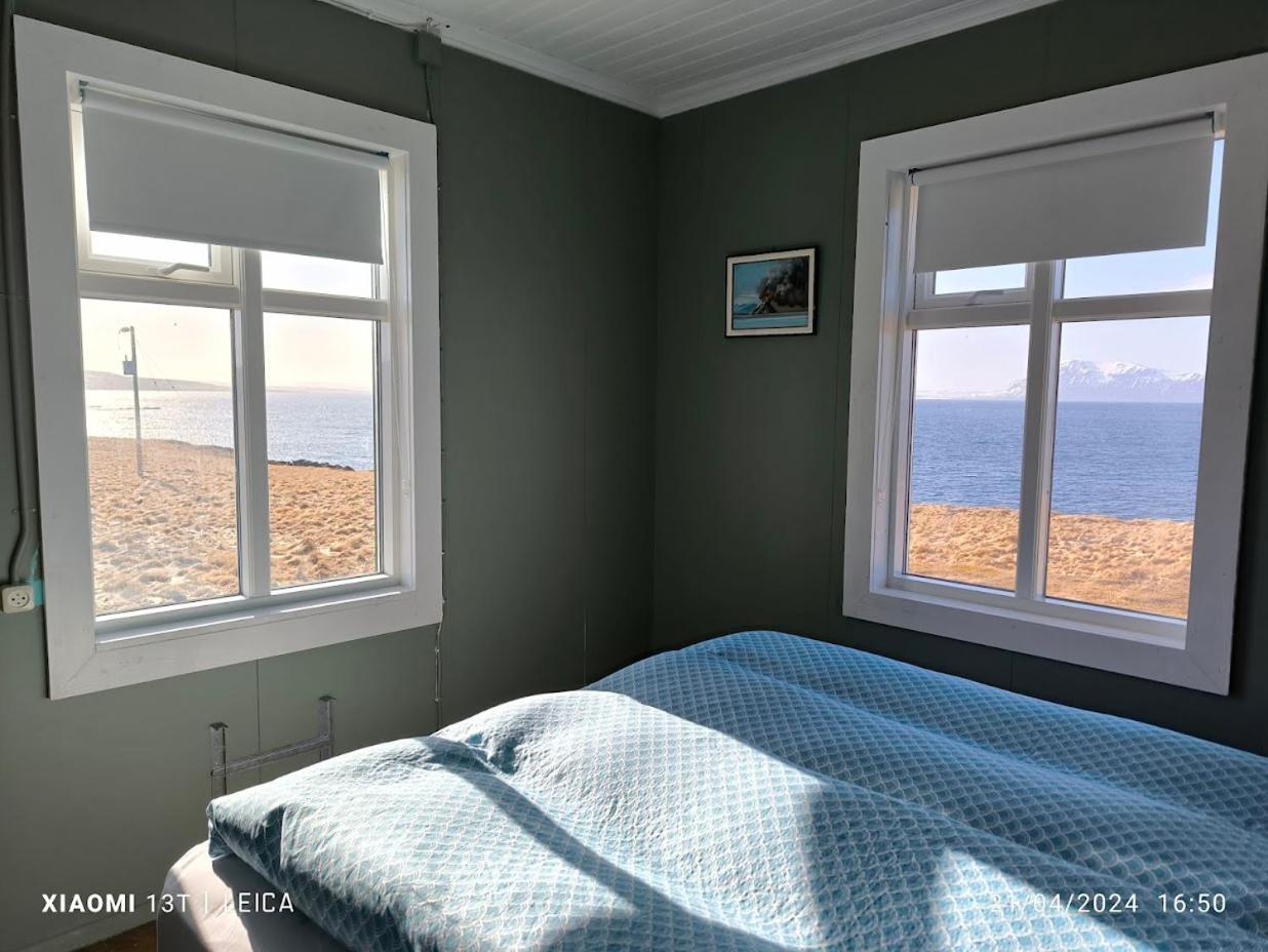 Happy-Cove Guesthouse - By The Sea Bakkafjorthur Extérieur photo